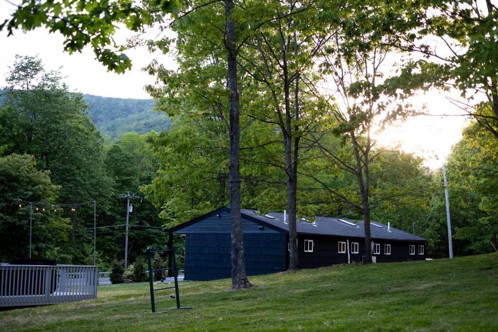 The Norsdale Plus Cmyk Motel On 10 Acres In Phoenicia Exterior photo